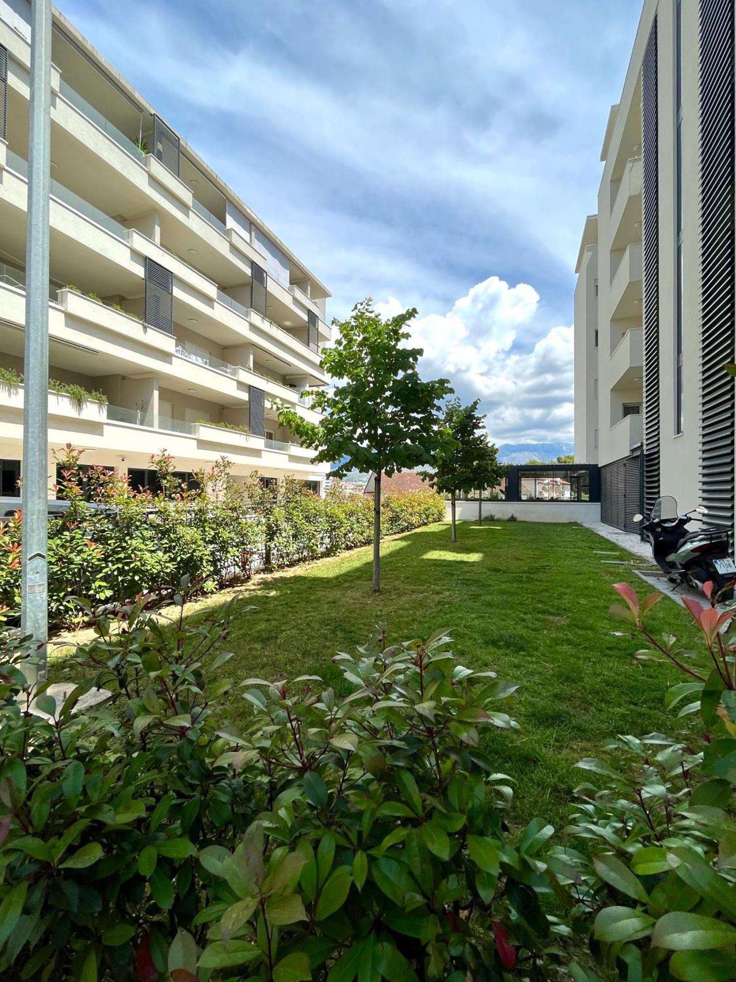Luxury Apartment Rinos - Free Garage Parking 斯普利特 外观 照片