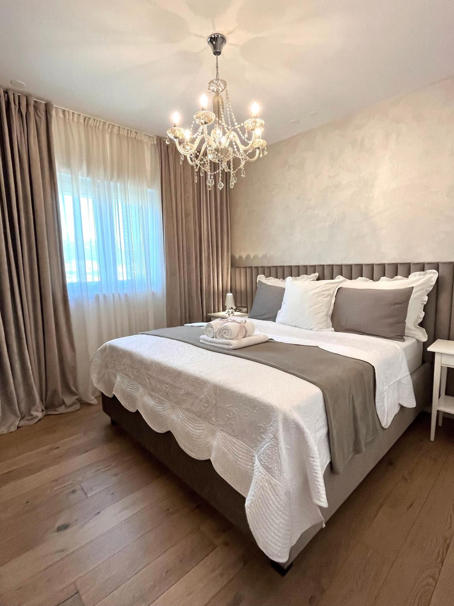 Luxury Apartment Rinos - Free Garage Parking 斯普利特 外观 照片